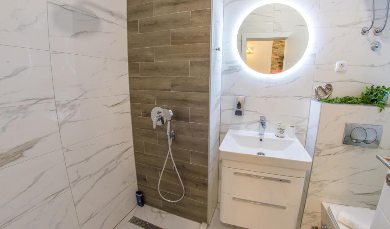 Apartment Neretva Magic Dream โมสตาร์ ภายนอก รูปภาพ